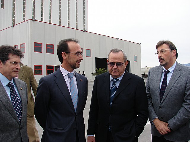El Consejero de Empresa destaca el trabajo de innovación de la empresa lorquina “Juan Jiménez” con las universidades para ser líder en su sector - 1, Foto 1