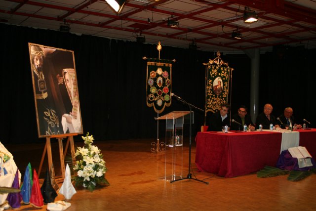 El Cristo de la Caída protagoniza el cartel anunciador de Semana Santa - 1, Foto 1