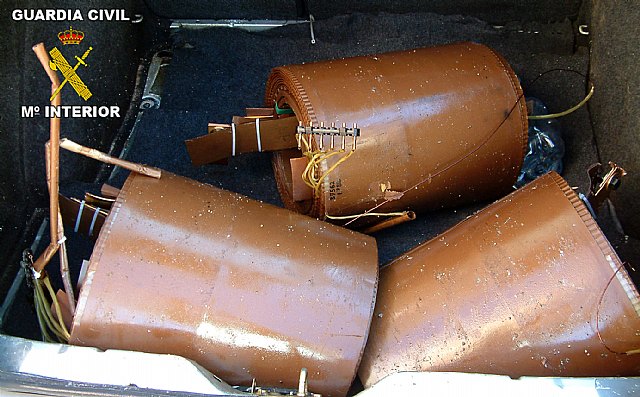 La Guardia Civil ha detenido a tres personas in fraganti por el robo de cableado eléctrico - 2, Foto 2