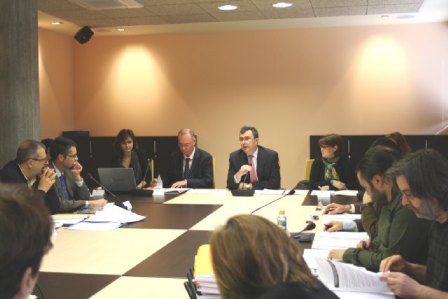 Obras Públicas desarrolla la Ley para garantizar el acceso a edificios y espacios públicos a personas con discapacidad - 1, Foto 1