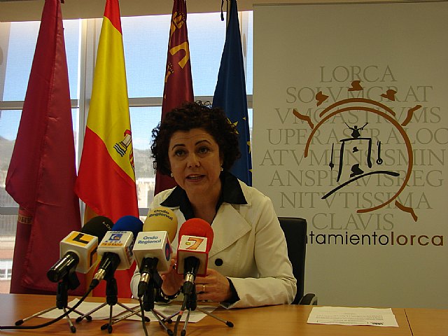 Fotografía, exposiciones, poesía y una campaña de concienciación en centros educativos conmemoran en Lorca el Día de la Mujer Trabajadora - 1, Foto 1