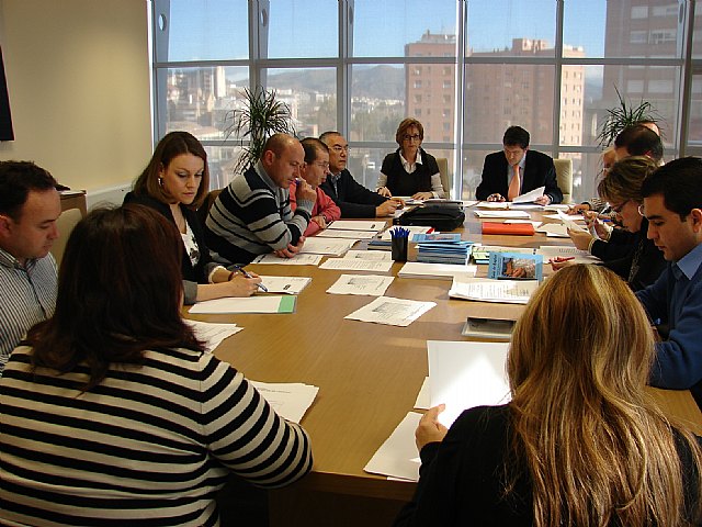 La Concejalía de Empleo intensifica en 2010 su oferta de formación teórico-práctica y de asesoramiento a desempleados - 1, Foto 1