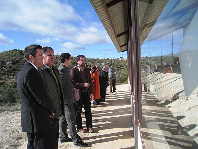 El yacimiento de la Sierra de las Cabras de Jumilla alberga 225 huellas de animales de hace cinco millones de años - 1, Foto 1
