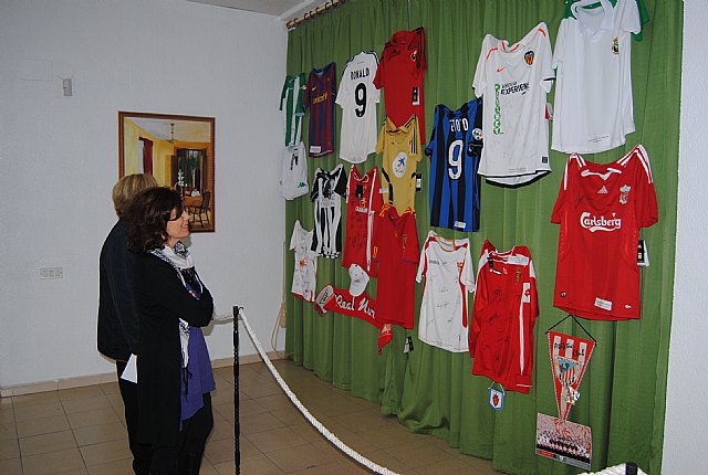 El deporte regional y  nacional se vuelca con el bingo Pro-Haití  que también cuenta con cientos de regalos de empresas locales - 1, Foto 1