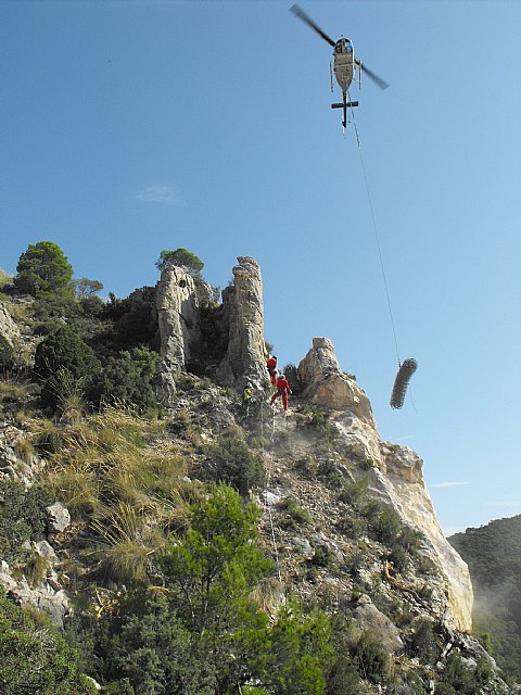 La Comunidad rehabilita el camino principal de la solana de la Sierra de Ricote y asegura el talud para evitar nuevos desprendimientos - 1, Foto 1