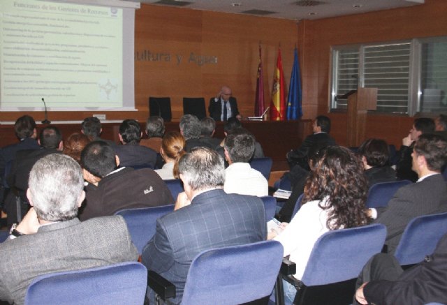 Agricultura acoge una sesión de trabajo para analizar la rentabilidad de un nuevo sistema de tratamiento de restos de materia orgánica - 1, Foto 1