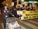 Delegados sindicales, políticos de IU y vecinos de Totana, asisten en Murcia a la manifestación convocada para defender las pensiones y los derechos sociales de los trabajadores