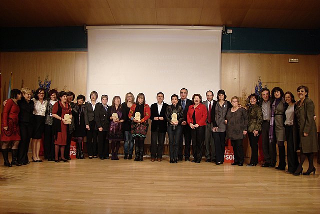 Saura afirma que para salir de la crisis “es necesaria la incorporación de la mujer con todas sus capacidades” - 1, Foto 1