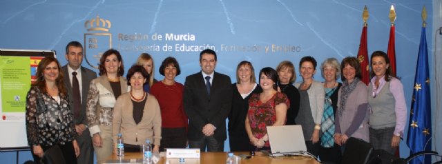 Profesores de cinco países europeos visitan la Región para conocer el sistema integrado de formación profesional - 1, Foto 1
