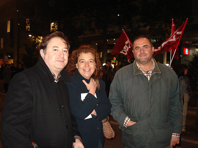 Delegados sindicales, polticos de IU y vecinos de Totana, asisten en Murcia a la manifestacin convocada para defender las pensiones y los derechos sociales de los trabajadores - 11
