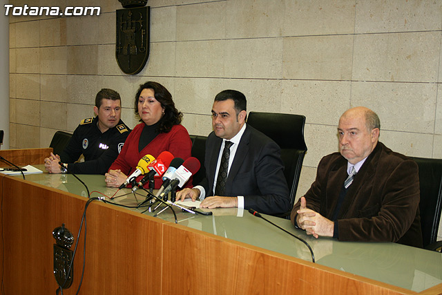 La unidad canina antidroga de la Polica Local de Totana se refuerza con la incorporacin de una hembra de labrador - 4