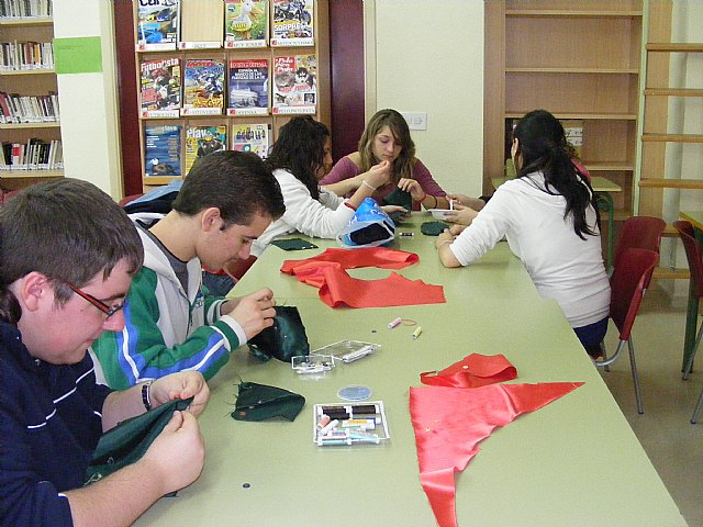Celebrados los talleres de reparto de tareas domésticas en los IES - 1, Foto 1