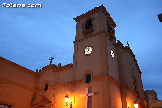 Numerosos vecinos mostraron su devocin al Cristo de Medinacelli - 1