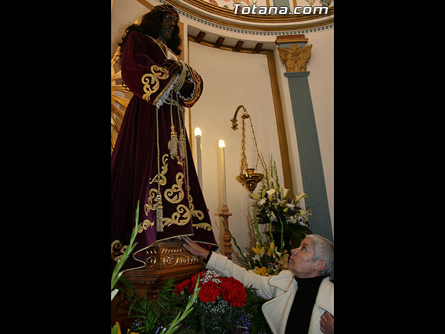 Numerosos vecinos mostraron su devocin al Cristo de Medinacelli - 10