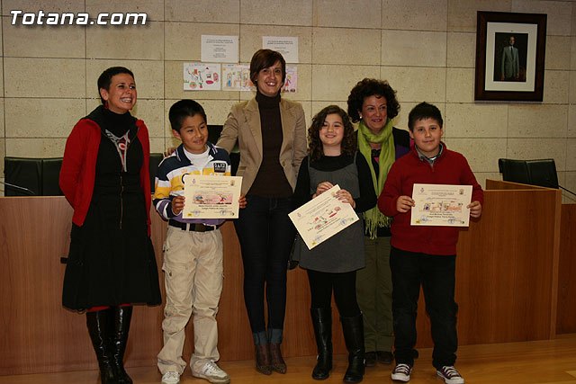 Se entregan los premios del “IV Concurso de Dibujo Infantil sobre Igualdad de Oportunidades y Coeducación”, Foto 1