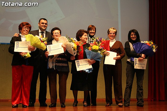 Cinco mujeres de Totana son homenajeadas en el Día Internacional de la Mujer por su trayectoria profesional y personal, Foto 1