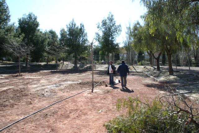 Comienza la renovación de las zonas infantiles de los parques Juan Carlos I y Ginés Ibáñez - 2, Foto 2