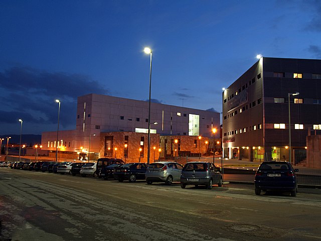 La Universidad de Murcia instala luminarias que reducen las emisiones de dióxido de carbono en un 70% - 1, Foto 1
