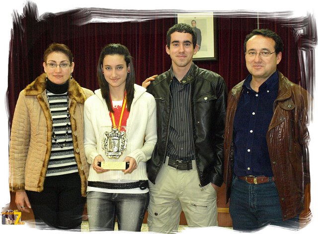La campeona de España en 10 Km. marcha, Amanda Cano, recibe el reconocimiento del Excmo. Ayuntamiento de Abarán - 2, Foto 2