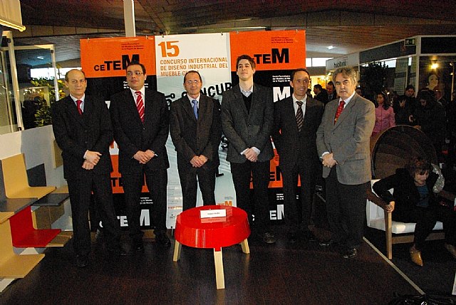 Una mesa lámpara apilable gana el XV Concurso de Diseño de CETEM - 1, Foto 1