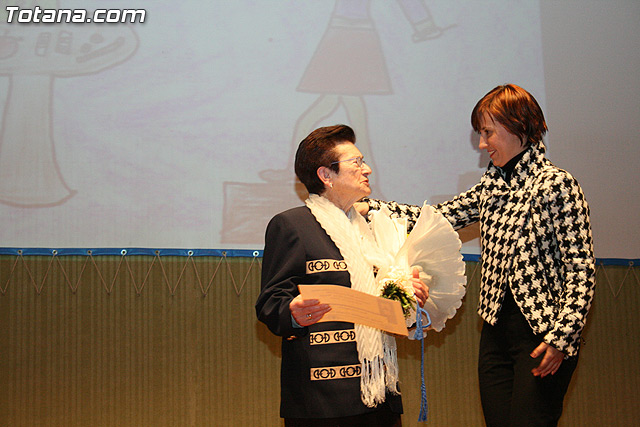 Cinco mujeres de Totana son homenajeadas en el Da Internacional de la Mujer por su trayectoria profesional y personal - 13