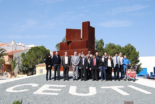 El delegado del Gobierno y el alcalde de Ceutí inauguran la nueva redonda de acceso por la Avenida de Lorquí - 1, Foto 1