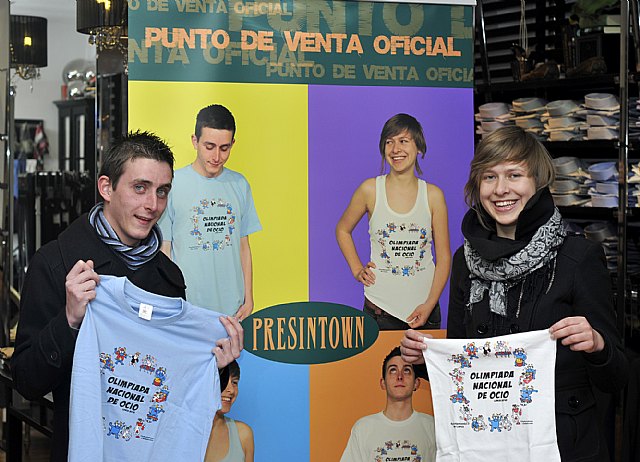 Las camisetas de la Olimpiada Nacional de Ocio ya están a la venta en Presintown y Base Deportes Parra - 1, Foto 1