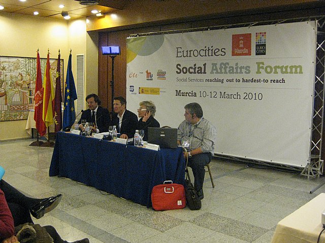 Pelegrín anuncia en el Foro Eurocities la creación del Plan local de Inclusión Social en el municipio - 1, Foto 1