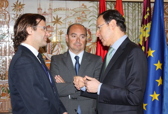 El Alcalde Cámara destaca el esfuerzo de las ciudades para satisfacer las necesidades sociales de las personas desfavorecidas - 1, Foto 1