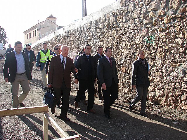 El reasfaltado del tramo de Santa Clara entre Avda. Juan Carlos y Puente Tocinos producirá modificaciones en el trafico durante el sábado - 1, Foto 1