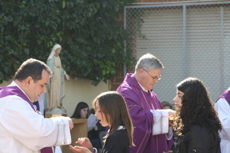 El Obispo preside la Misa en el Colegio San Vicente Ferrer de El Palmar con motivo del 350 aniversario de la Familia Vicenciana - 2, Foto 2
