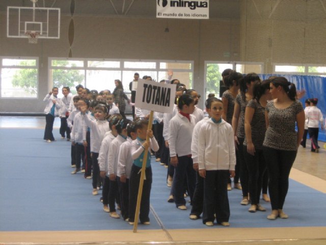 Un total de 40 alumnas de las escuelas deportivas municipales de gimnasia rítmica de Totana y El Paretón participan en una competición interescuelas, Foto 2