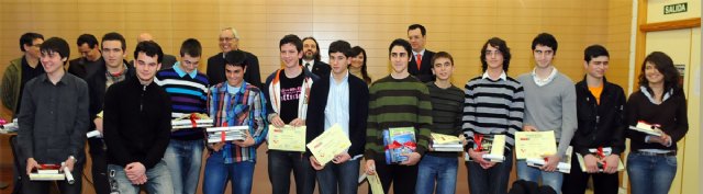 La Universidad de Murcia entregó  los premios de la Olimpiada de Física, Foto 1