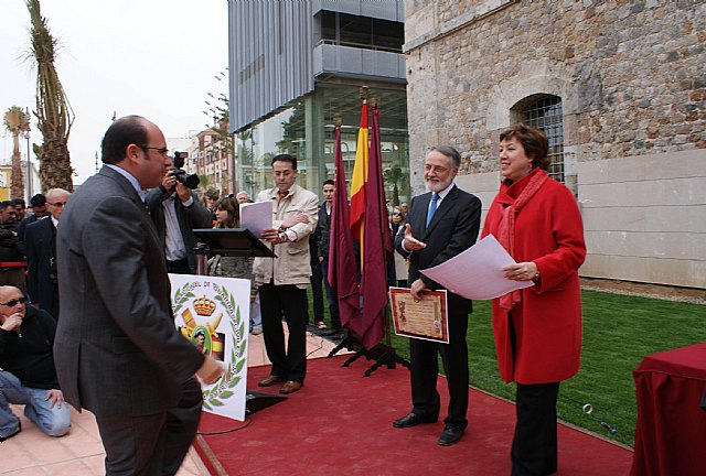 El Alcalde de Puerto Lumbreras recibe la ‘Gran Cruz de Caballero de Santiago’ durante un acto Homenaje a las Víctimas del Terrorismo - 2, Foto 2