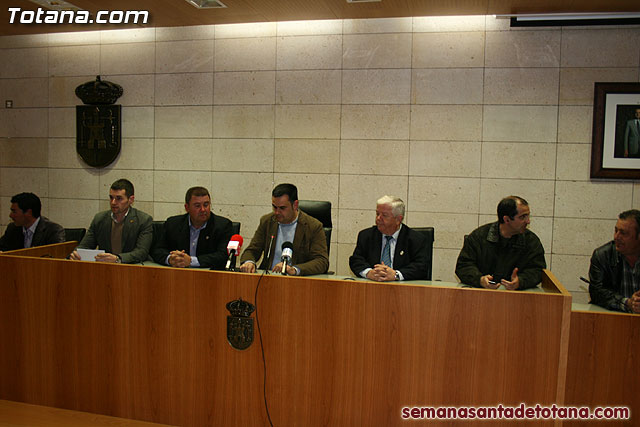 El Ayuntamiento y el Ilustre Cabildo Superior de Procesiones firman un convenio de colaboracin - 5