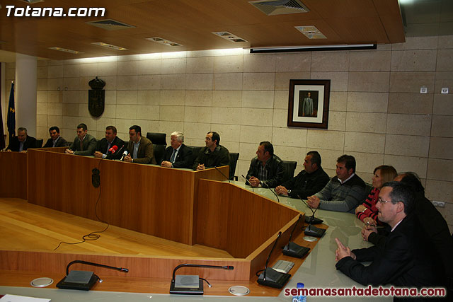 El Ayuntamiento y el Ilustre Cabildo Superior de Procesiones firman un convenio de colaboracin - 14