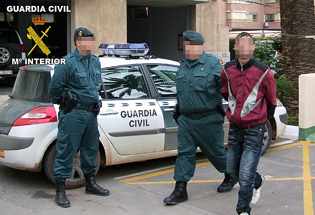 La Guardia Civil detiene a una persona en Santomera dedicada a cometer robos con violencia - 1, Foto 1