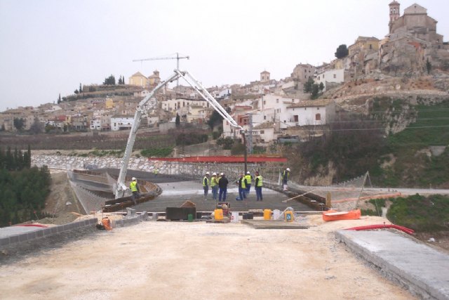 Obras Públicas mejora la seguridad vial en Cehegín con la ampliación del puente sobre el río Argos - 1, Foto 1
