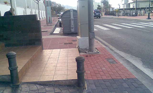 El PSOE denuncia la creación de barreras arquitectónicas en San José de la Vega por parte de un particular - 2, Foto 2