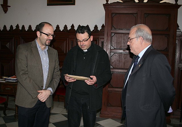 Entregaran a Cáritas los 2130€ recaudados en el almuerzo solidario - 1, Foto 1