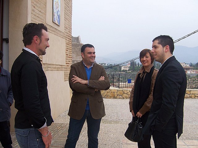 Autoridades municipales asisten a la jornada de convivencia organizada pora la nueva junta directiva de la Asociación de Vecinos del barrio San José - 1, Foto 1