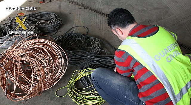 La Guardia Civil detuvo a 6 personas por robo de cable del alumbrado de la A-7 y AP-7 - 1, Foto 1