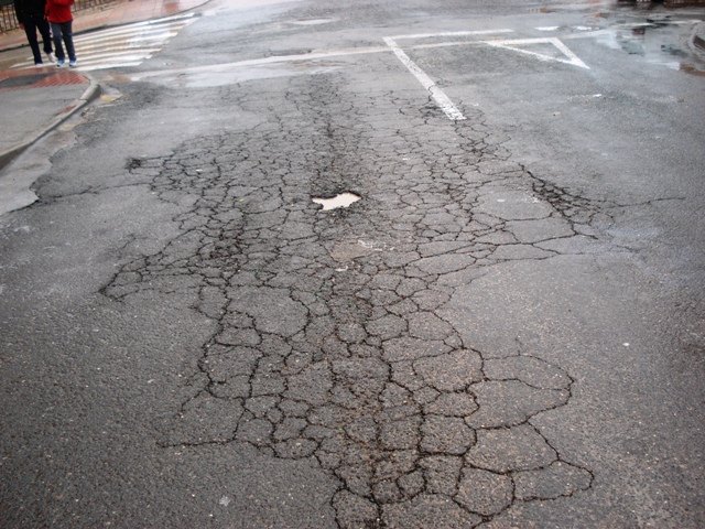 Los concejales de IU + Los Verdes presentarán una moción al Pleno de marzo para reponer los firmes e infraestructuras en las vías del casco urbano que más tráfico soportan - 1, Foto 1