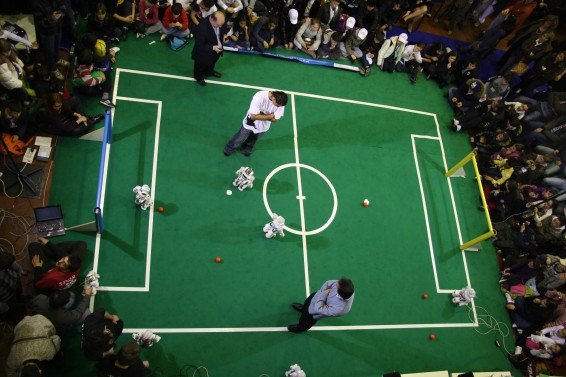 Un equipo de la Universidad de Murcia gana el campeonato europeo de fútbol de robot - 1, Foto 1
