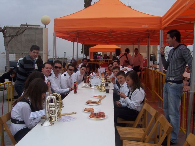 Autoridades municipales asisten a la jornada de convivencia organizada pora la nueva junta directiva de la Asociacin de Vecinos del barrio San Jos - 2