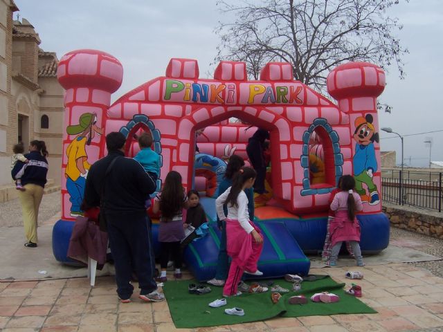 Autoridades municipales asisten a la jornada de convivencia organizada pora la nueva junta directiva de la Asociacin de Vecinos del barrio San Jos - 4