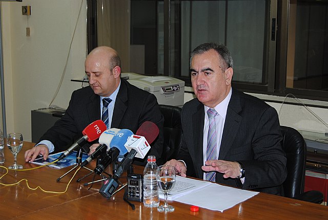 González Tovar destaca la importancia para Murcia de los avances en el estudio de la meteorología y las predicciones del clima - 1, Foto 1