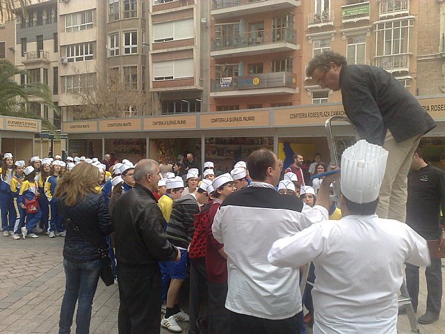Los escolares aprenden el origen del cacao en la I Feria Chocomanía - 1, Foto 1