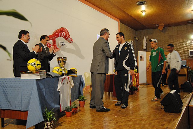 El delegado del Gobierno preside la entrega de trofeos del campeonato de fútbol sala “Guillermo Miranda” - 2, Foto 2