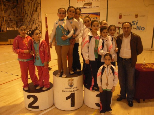 The Department of Sport Totana organized interschool competition of rhythmic gymnastics, Foto 3